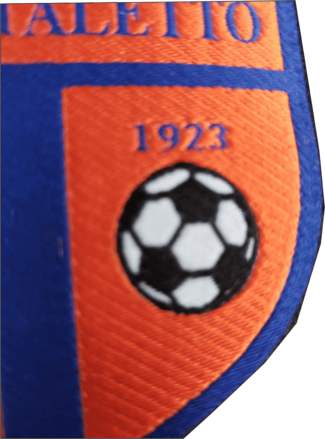 dettaglio della patch personalizzata in alta definizione dell' ospitaletto calcio dettaglio patch personalizzata ospitaletto calcio