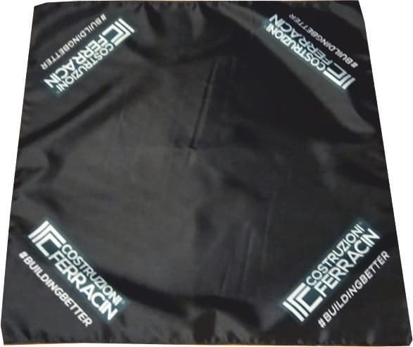 foulard per hostess Ferracin personalizzato foulard per hostess Ferracin