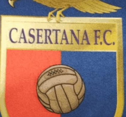 logo ingrandito casertana sul cuscino da stadio semi impermeabile Ingrandimento cuscino da stadio casertana