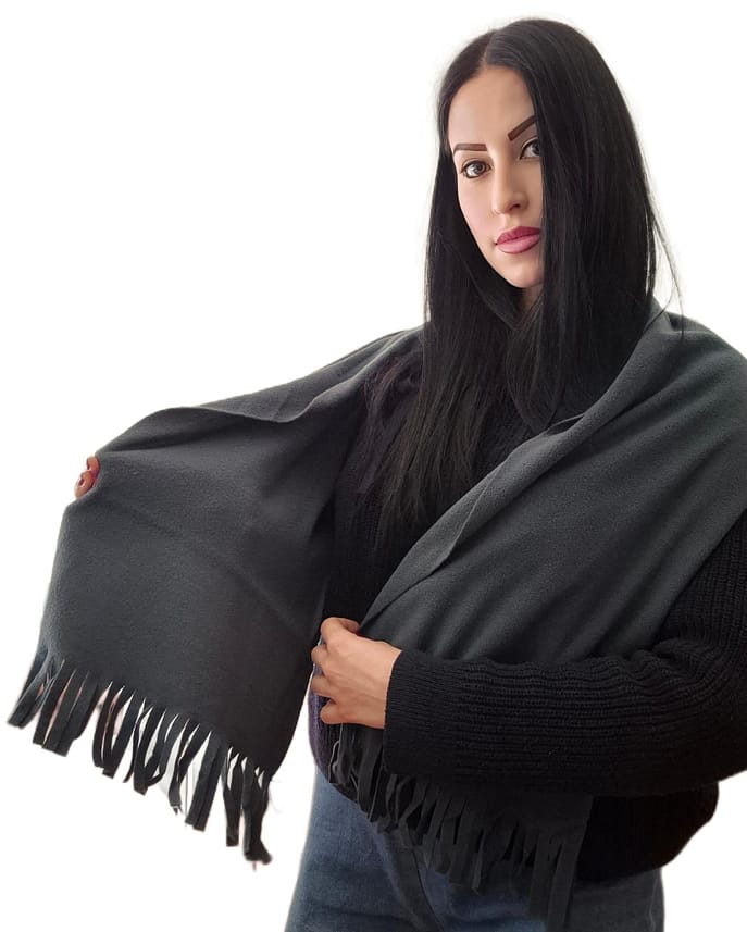 Modella con Sciarpa pile Grigio Medio Modella con Sciarpa pile Alta Qualità Grigio Medio