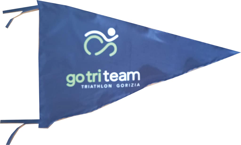 bandiere triangolari personalizzate con logo go tri team bandiere triangolari personalizzate go tri team