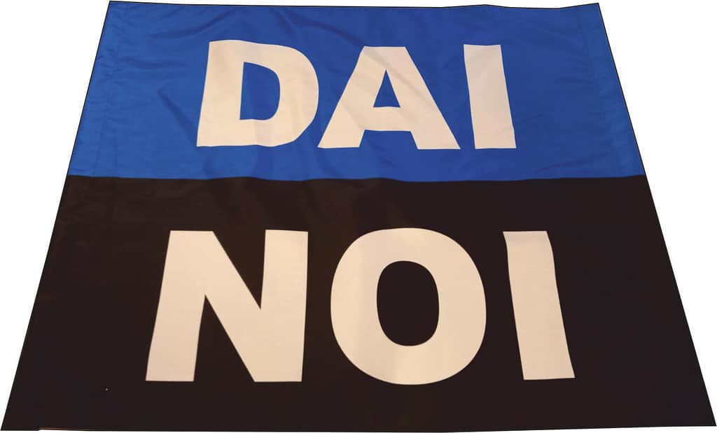 bandiera DAI NOI in piccole quantità bandiera DAI NOI
