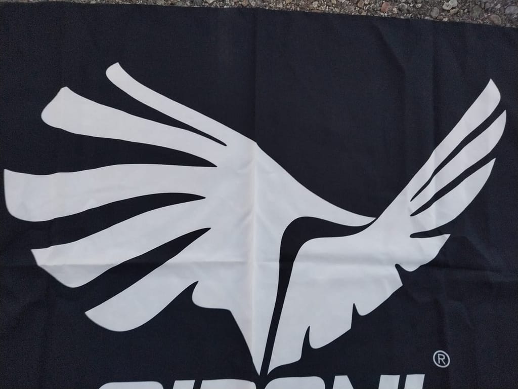 particolare bandiere sportive personalizzate aironi rugby particolare bandiere sportive personalizzate aironi