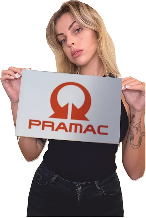 Modella con bandierina Pramac in palstica Modella con bandierina Pramac