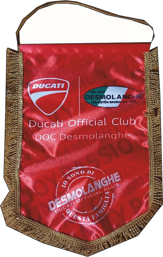 Gagliardetto Piccole Quantità Ducati Club Desmolanghe personalizzato Gagliardetto Piccole Quantità Ducati Club Desmolanghe