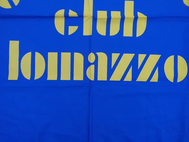 particolare bandiera fuoristrada club lomazzo particolare bandiera fuoristrada club lomazzo