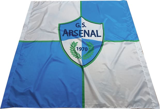 bandiera a due aste arsenal cadelbosco personalizzata bandiera a due aste arsenal cadelbosco