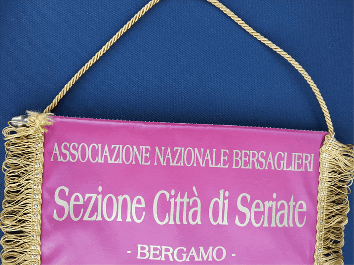 particolare parte alta gagliardetto particolare parte alta gagliardetto