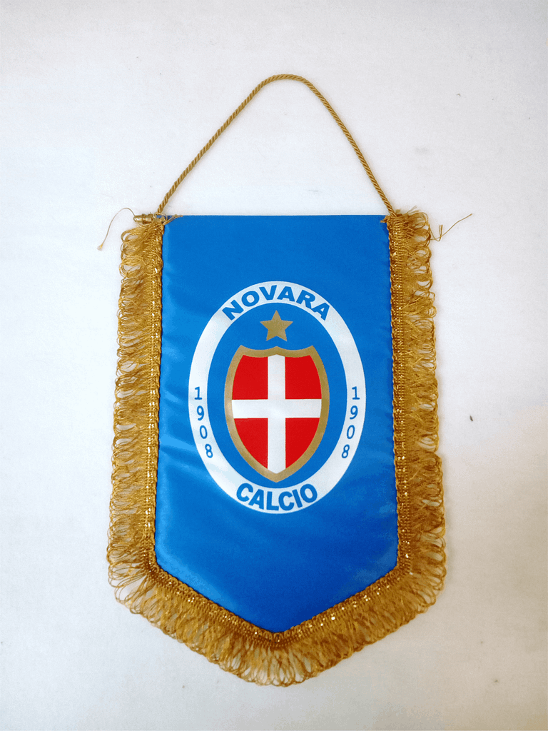 gagliardetto pentagonale medio Gold personalizzato Novara Calcio gagliardetto pentagonale medio Gold Novara Calcio
