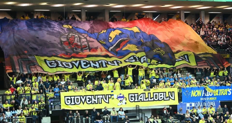Bandierone Copricurva Gioventù Gialloblu personalizzato Bandierone Copricurva Gioventù Gialloblu